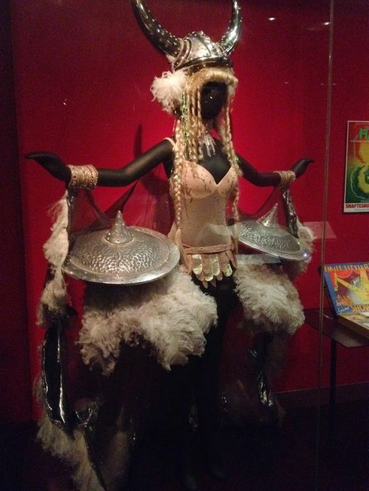 Culture Vulture - V&A and British Library - Tassie Devil Abroad