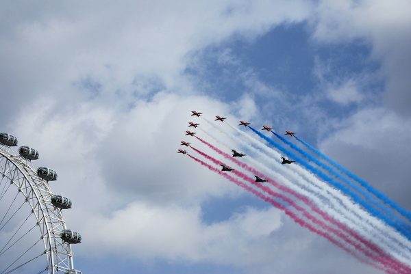 red-arrows-347443_1280