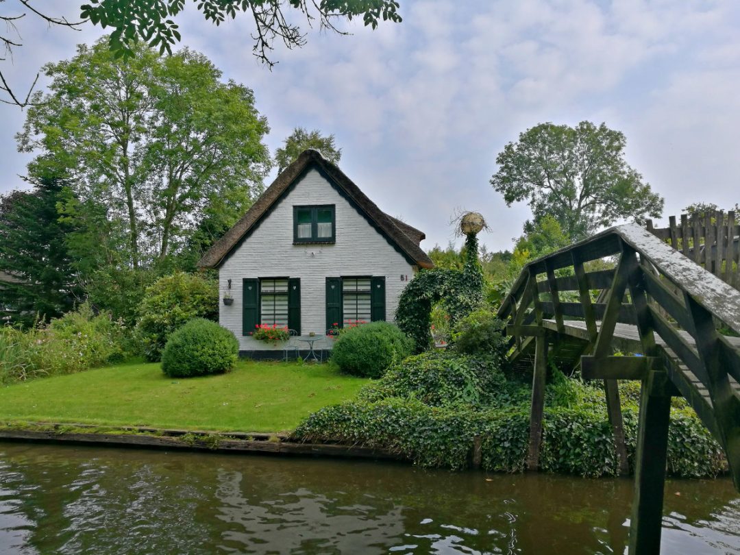 The Truth About Visiting Giethoorn Tassie Devil Abroad