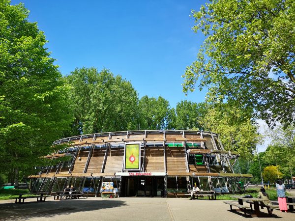 The ultimate guide to visiting Amsterdamse Bos, including all the fun things to see and do, written by a local!