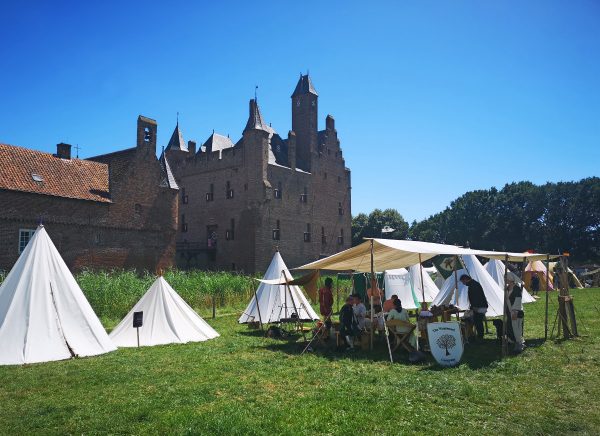 Like castles? Read on to find out about the Dutch Doornenburg Castle and the recreated battle for Doornenburg! A perfect day out for kids and history buffs.