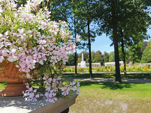 Everything you need to know about visiting the Dutch royal palace of Paleis Het Loo, and how it changes through the seasons!