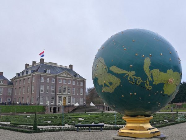 Everything you need to know about visiting the Dutch royal palace of Paleis Het Loo, and how it changes through the seasons!