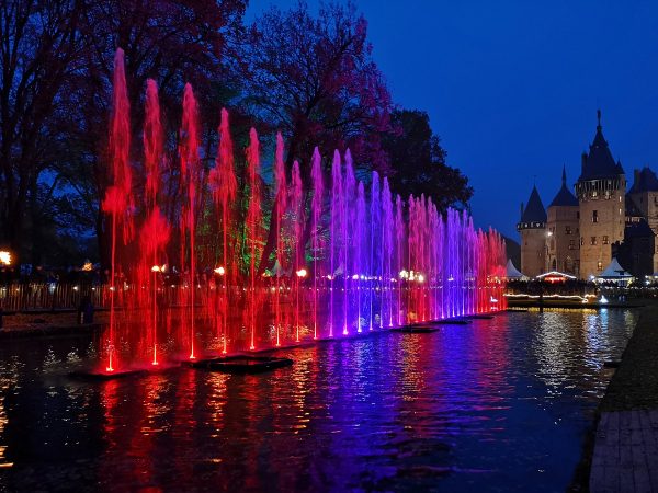 All the details and inspiring photos of the Country and Christmas Fair, an annual festive tradition at Castle de Haar in the Netherlands.