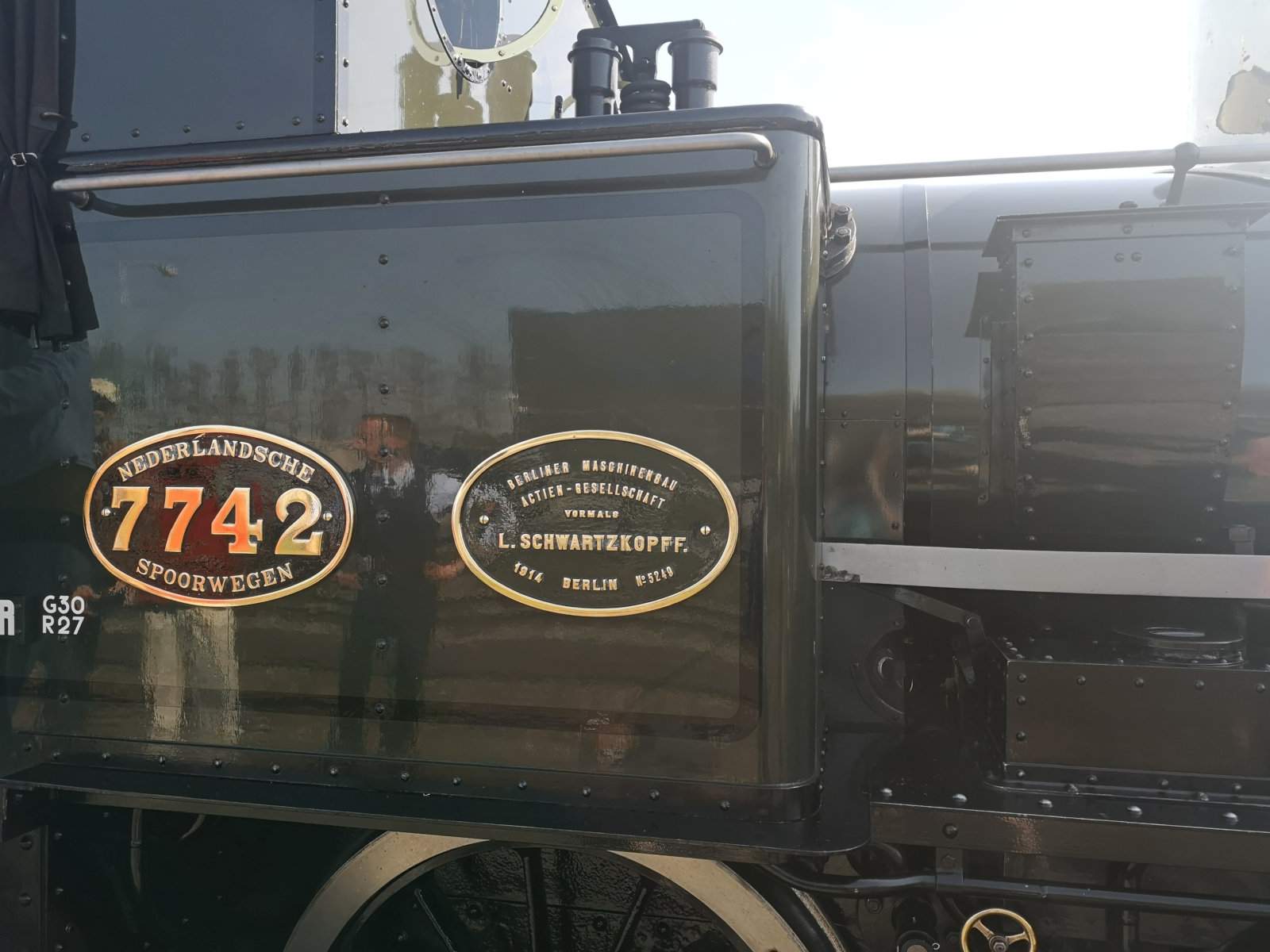 What it's like to ride the Dutch museum steam train and where to get photos of it with tulip fields